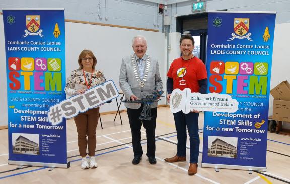 Antoinette Brennan (Laois Broadband Officer), Cllr Padraig Fleming, Seanie Morris (Laois STEM Engagement Officer)