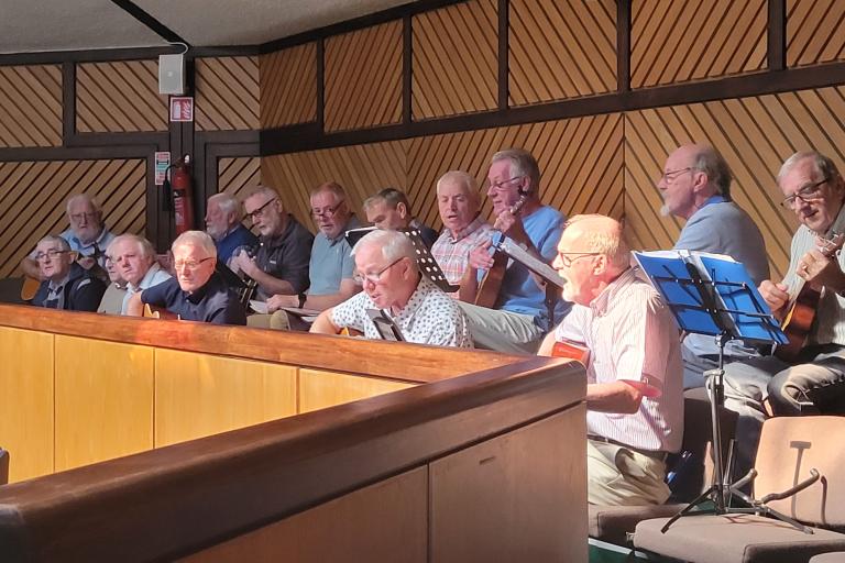 Mens Shed Ukelele Choir in action